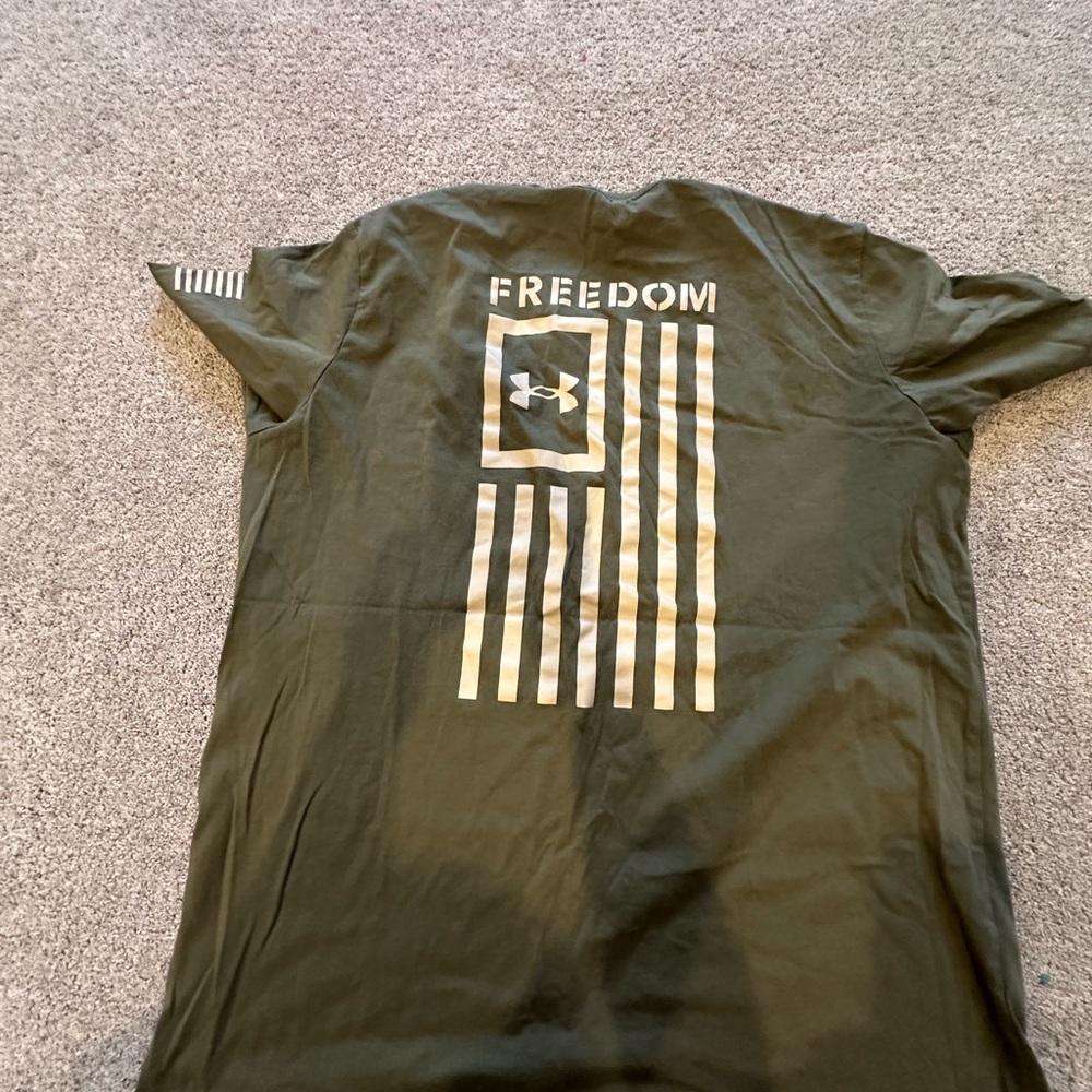 Under Armour Men's Freedom Tee - Dark Green